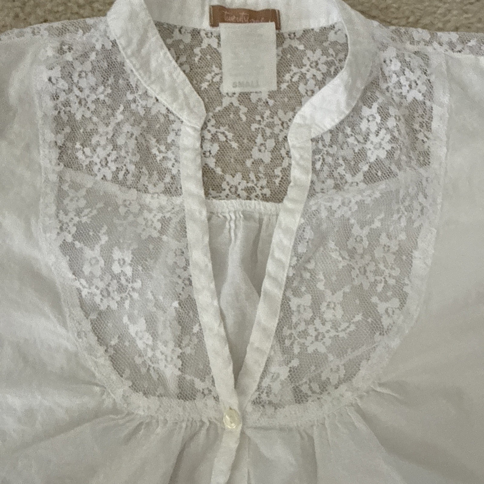 Twentyone Women Size S Small White solid Short cap Sleeve Shirt v neck Lace