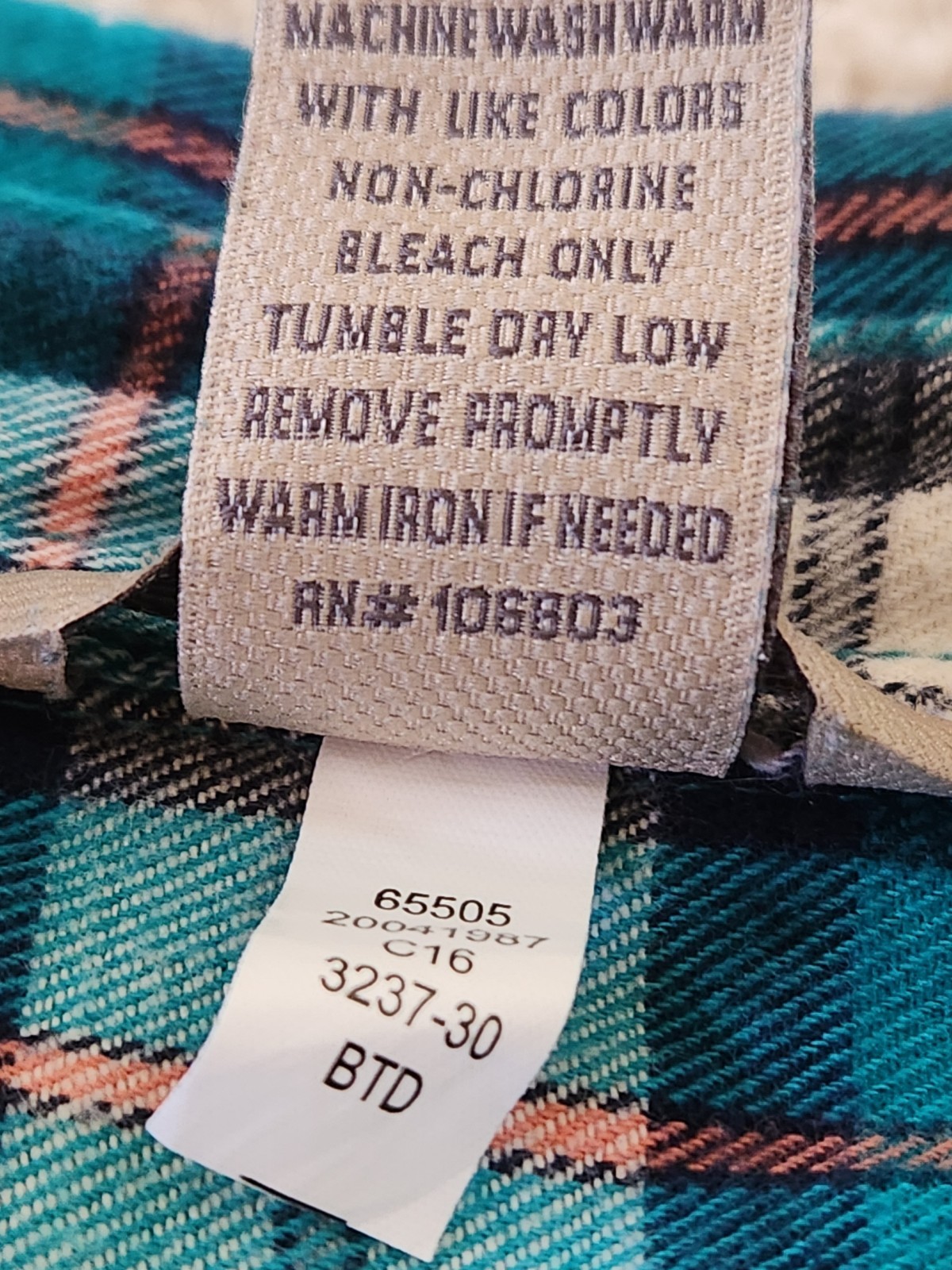 Duluth Trading Co Women Flannel Plaid Shirt M Green Button Up Long Sleeve Cotton