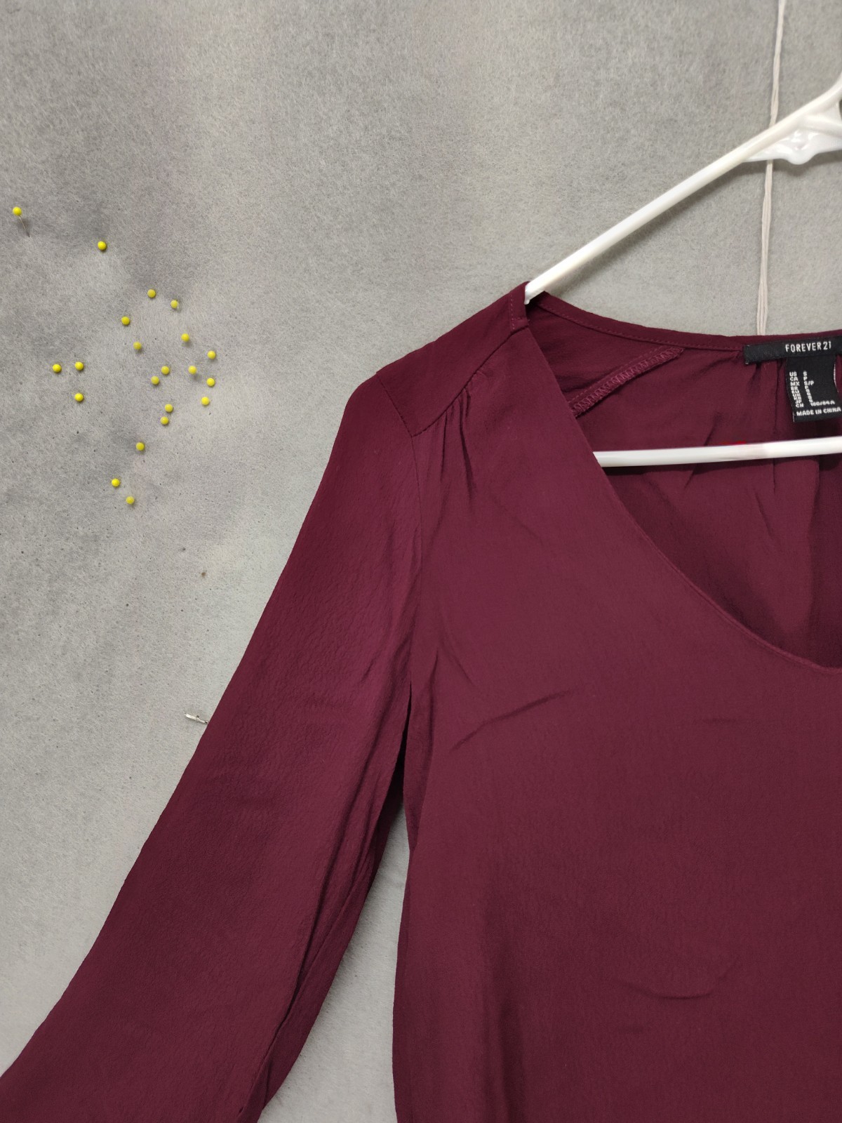 Forever 21 Women Top Small Burgundy 100% Rayon Long Sleeve V Neck Casual Fit