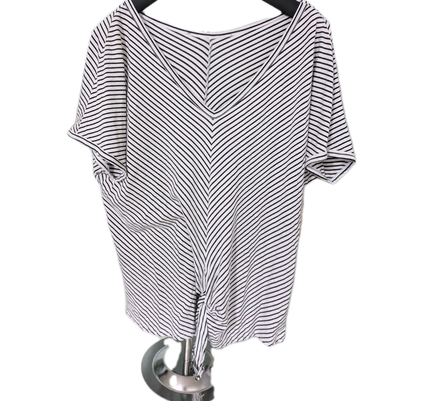 Striped front tie top Women’s large