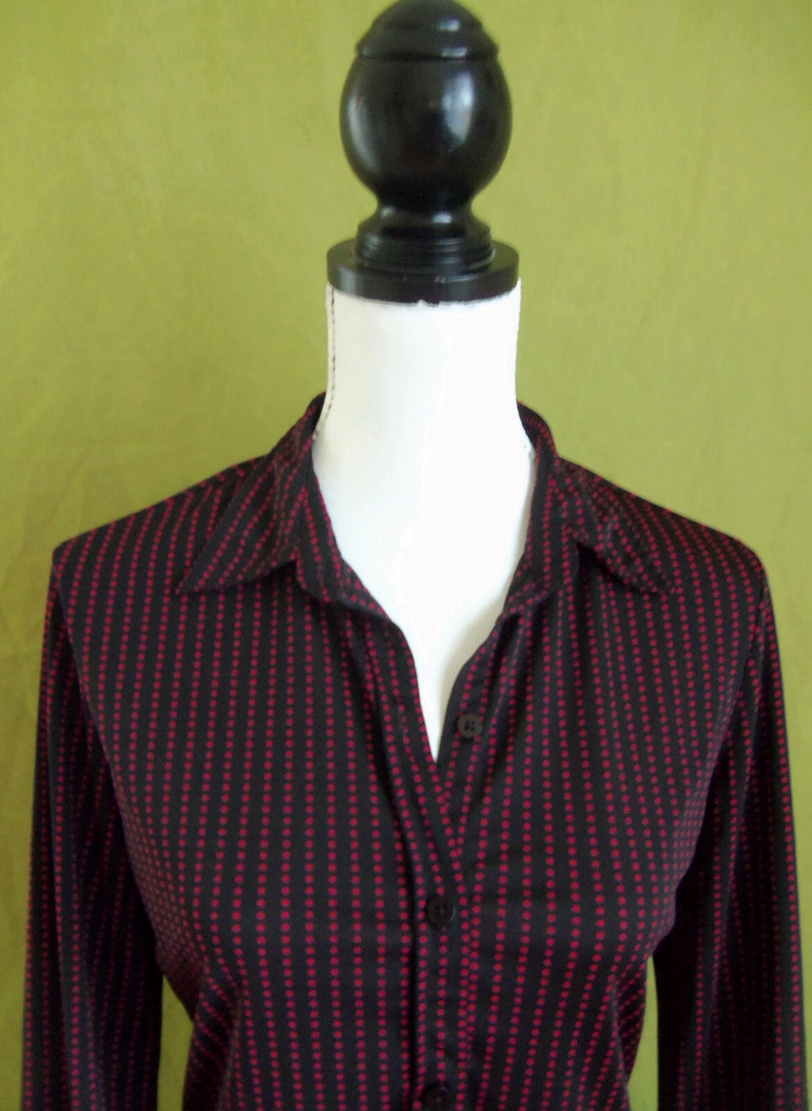 90s/Y2K Express pink dot pattern on black polyester blouse. Sz. M.