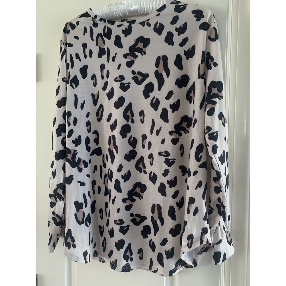Tickled Teal 1X Long Tunic Top With Animal Print Long Sleeve Boat Neck. Plus SZ