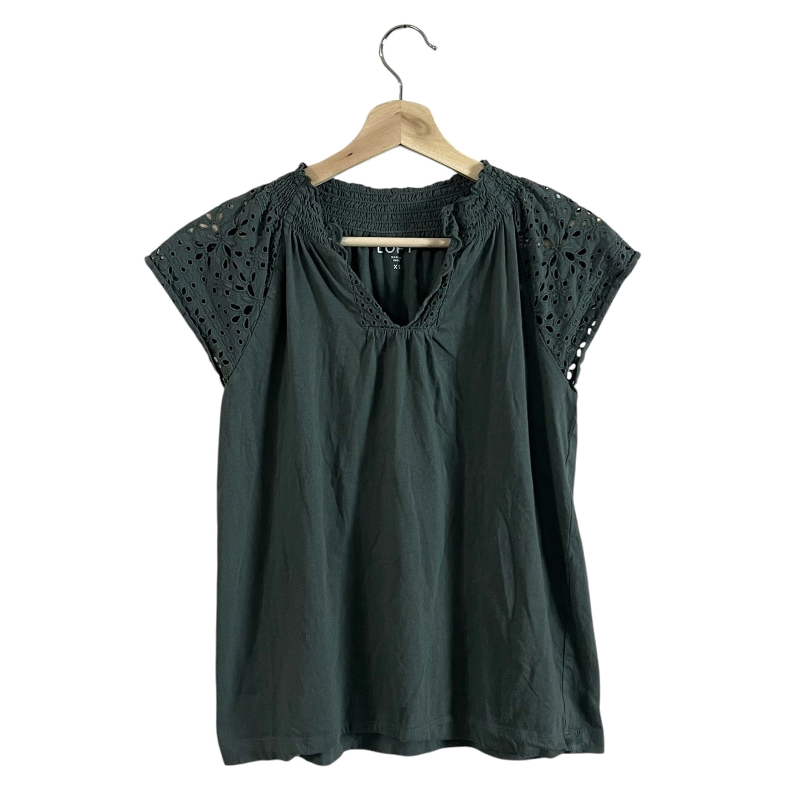 LOFT Eyelet Split Neck Shell Top Size XS Dark Green Smocked V Notch Neckline