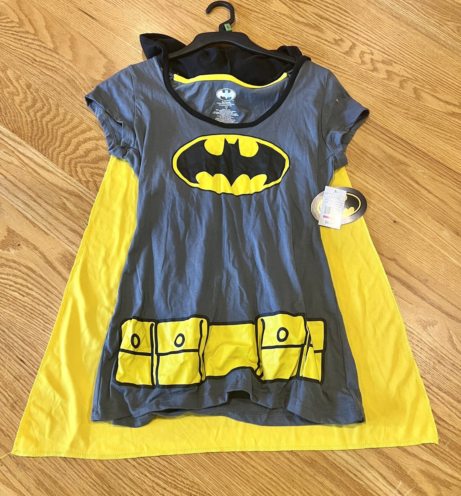 NWT Batman Top Size L 11/13 Yellow Black Removable Cape Short Sleeve Hood Ears