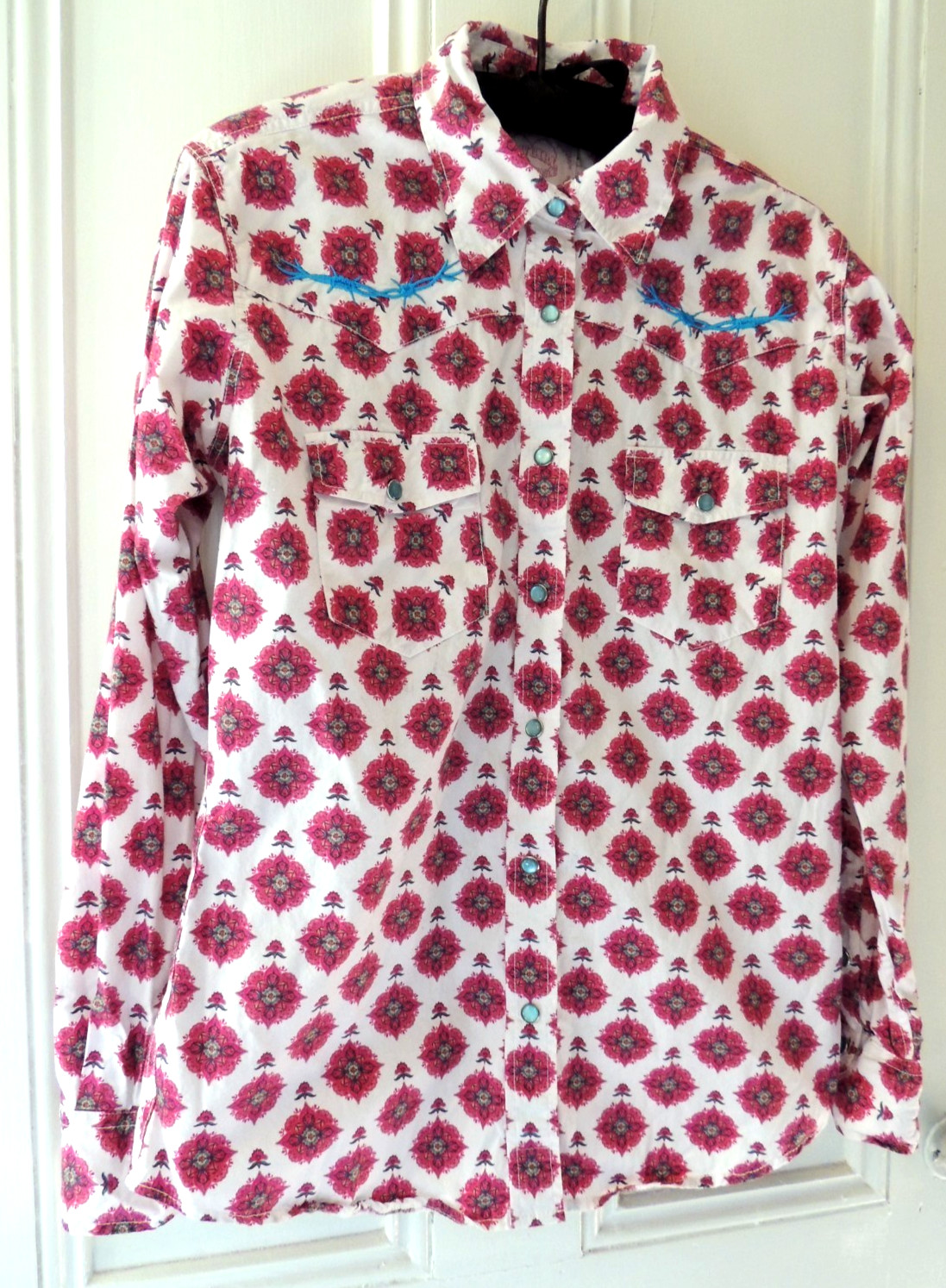 Cowgirl Hardware Womens M Western Shirt Pink Floral Turquois Accent COWGIRL Back
