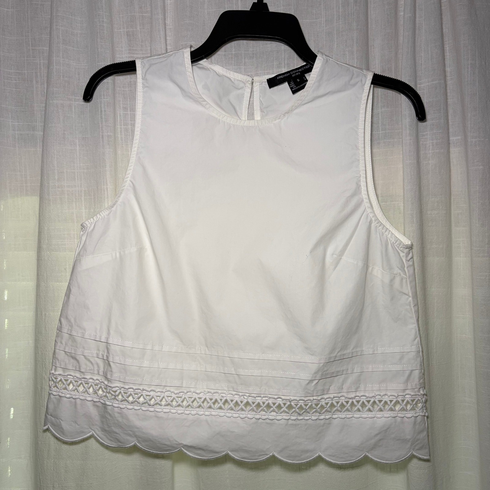 French Connection Top Women Small White Sleeveless Scalloped Eyelet Boho Blouse