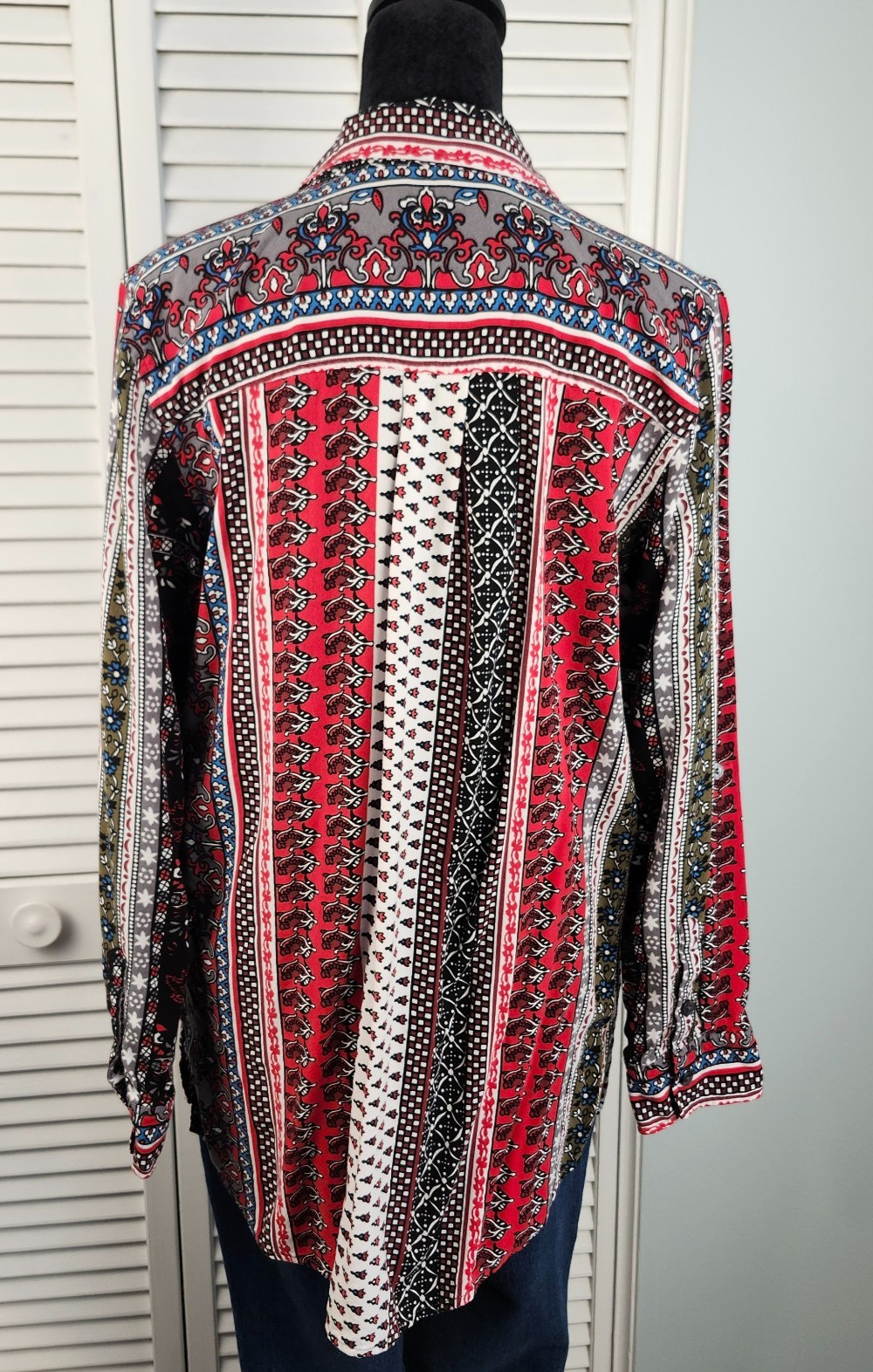 Intro Button Down Top Red Black Multi Long Sleeve Women’s size Medium
