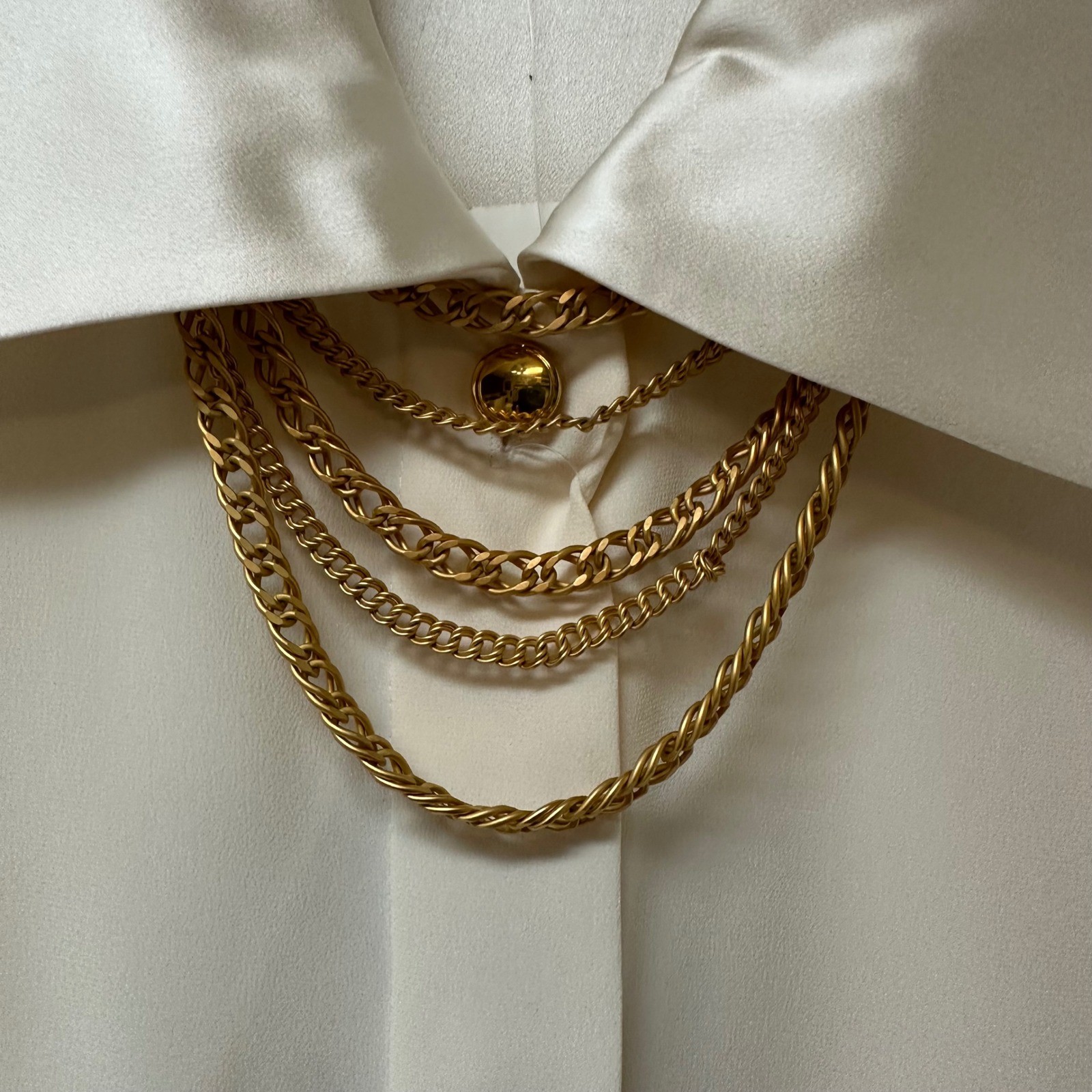 Vintage St John Silk Satin Crepe Blouse Gold Chain Detail Size 8 NEW *FLAW