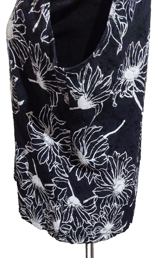 Chico’s Design Dressy Black White Floral Embroidered Sleeveless Tank Top SZ 2