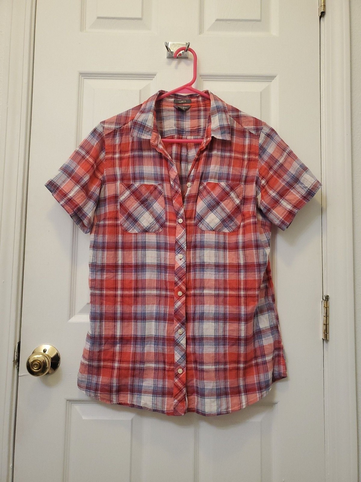 Eddie Bauer Women’s Classic Fit Red Plaid Short Sleeve Button-Up Shirt
