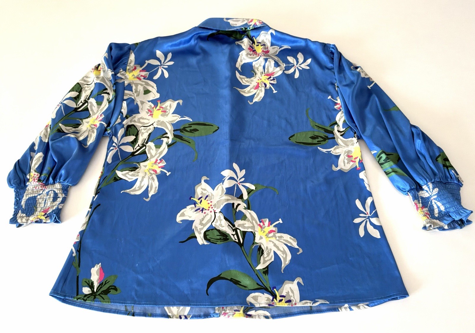 Calligraphie Blue Floral Satin Blouse L Silk Feel Button Front Puff Sleeve