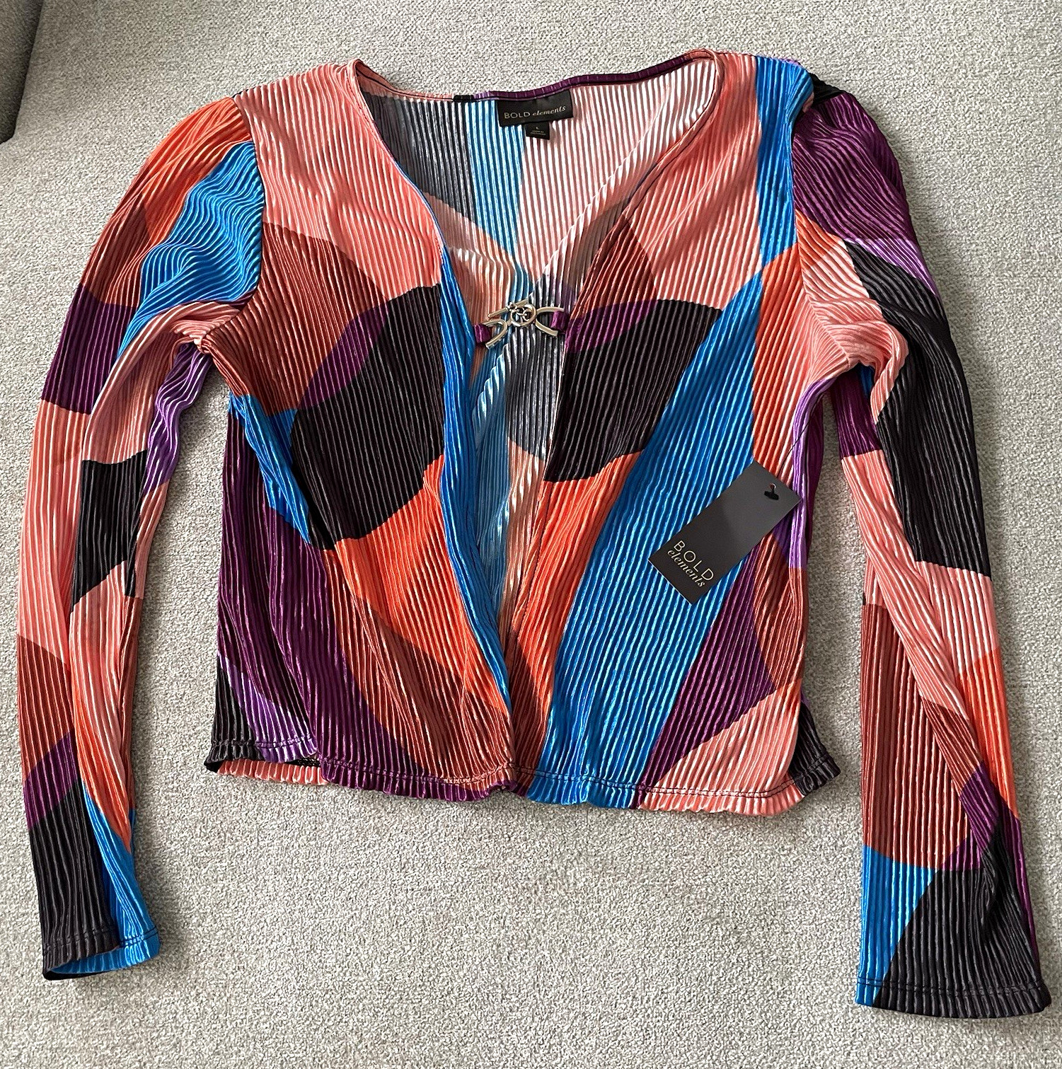 BOLD Elements Women’s L Polyester Geometric Pleated V-Neck Tie Front Top