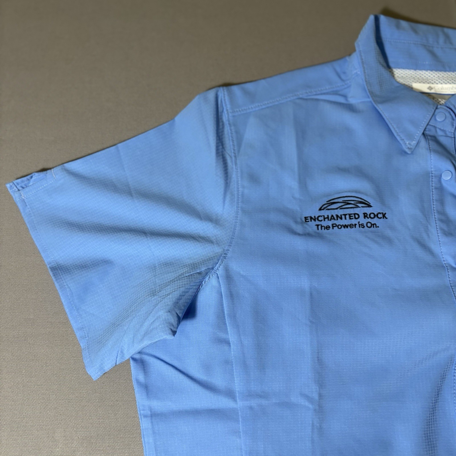 Columbia PFG Omni Shade Women’s Periwinkle Short Sleeve Button Up Large