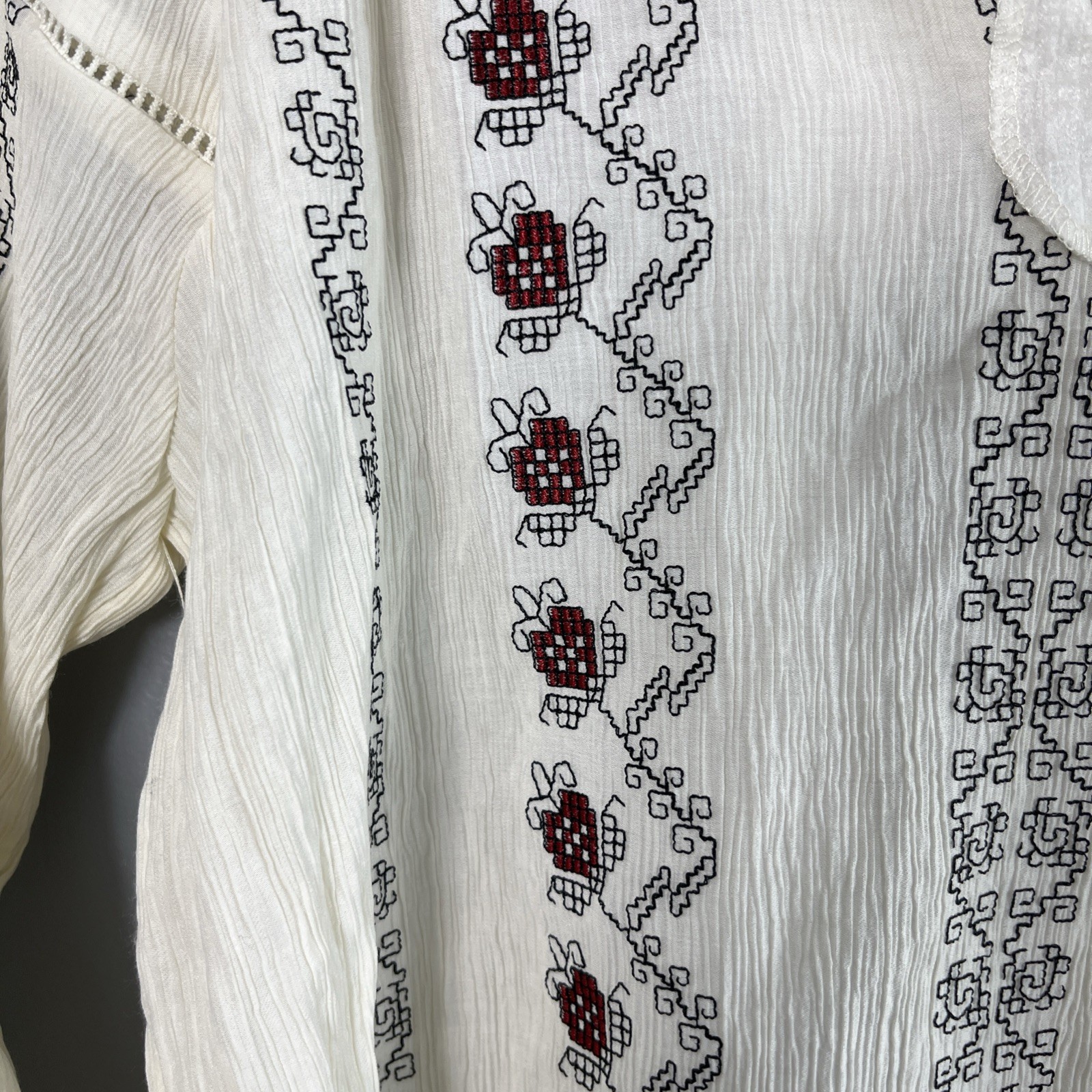 Hazel Woman’s Bohemian Peasant Top Size Medium White Floral Hippie Witchy