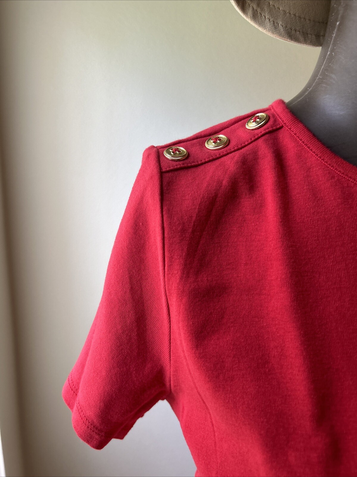 Anne Klein top Red size L W/Gold tone Buttons On Shoulder Short Sleeve
