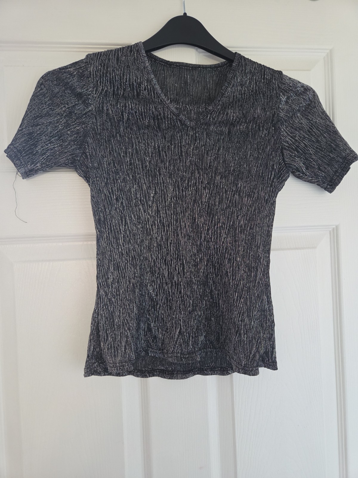 Vintage Principles Black & Silver Metallic Lurex V-Neck Top – UK 14