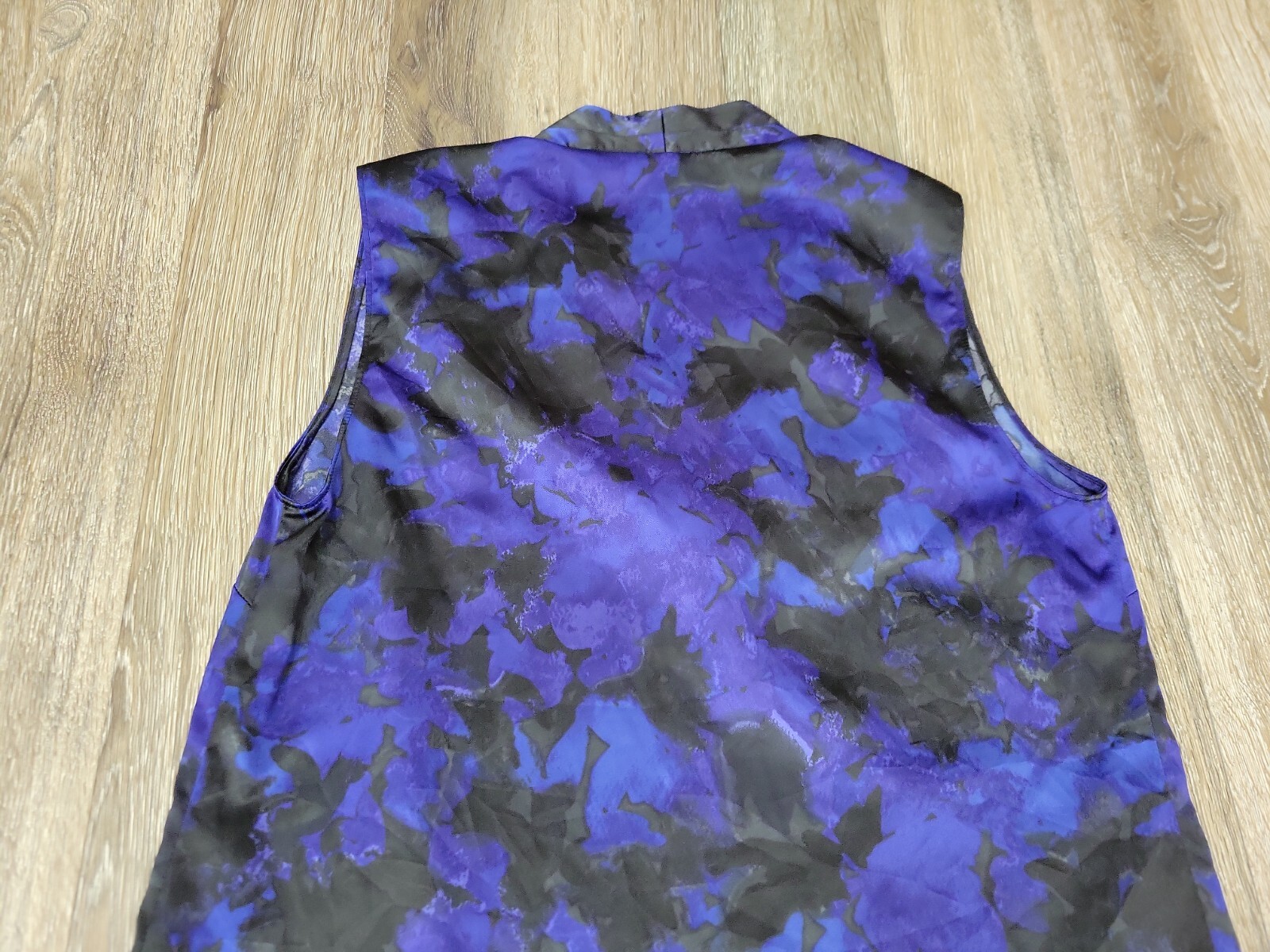 Tahari SZ S Blue/Black Splotches Sleeveless V-Neck Women’s Top Polyester Blend