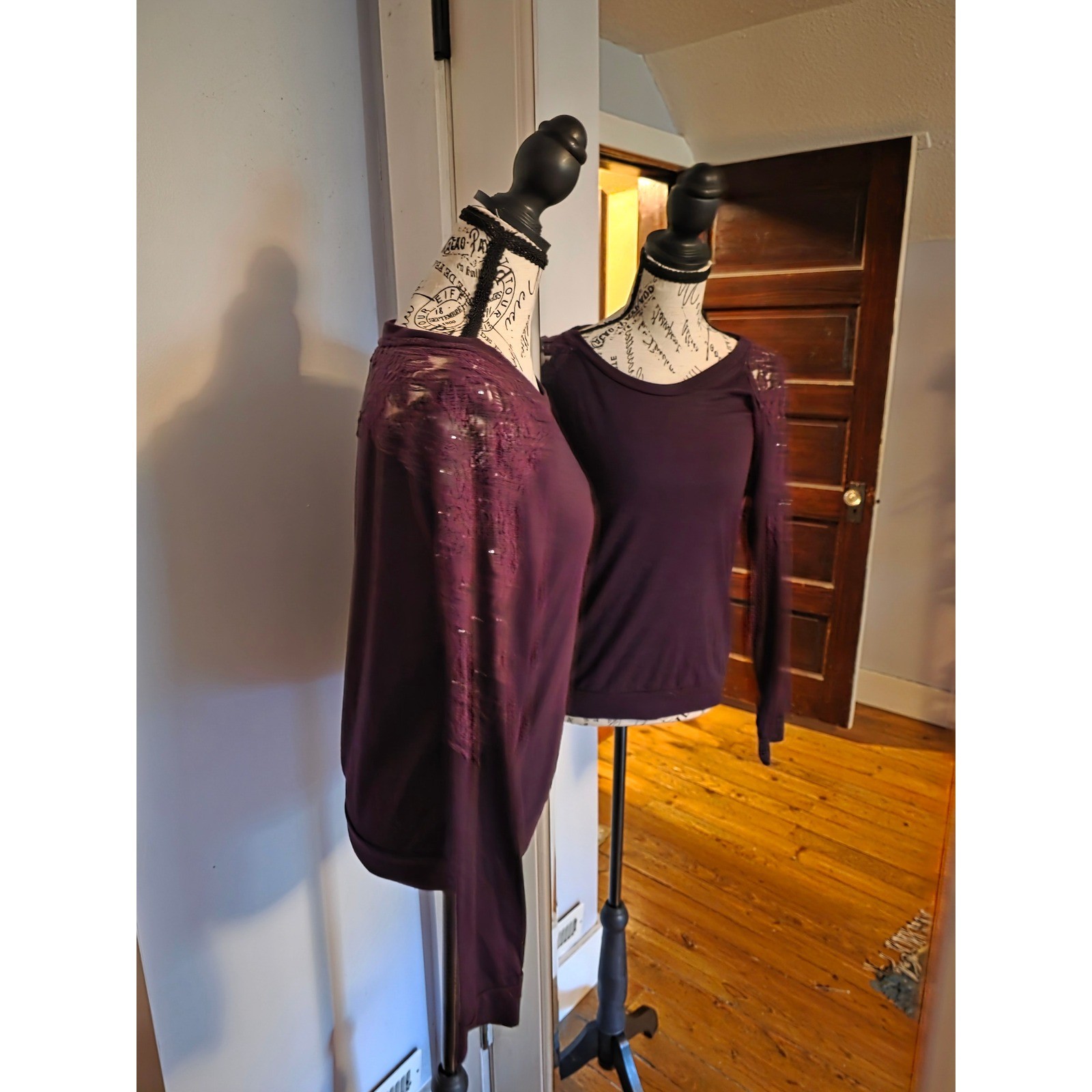 Jolt Womens Plum Purple Lace Sequin Long Sleeve Top Size Medium Scoop Neck