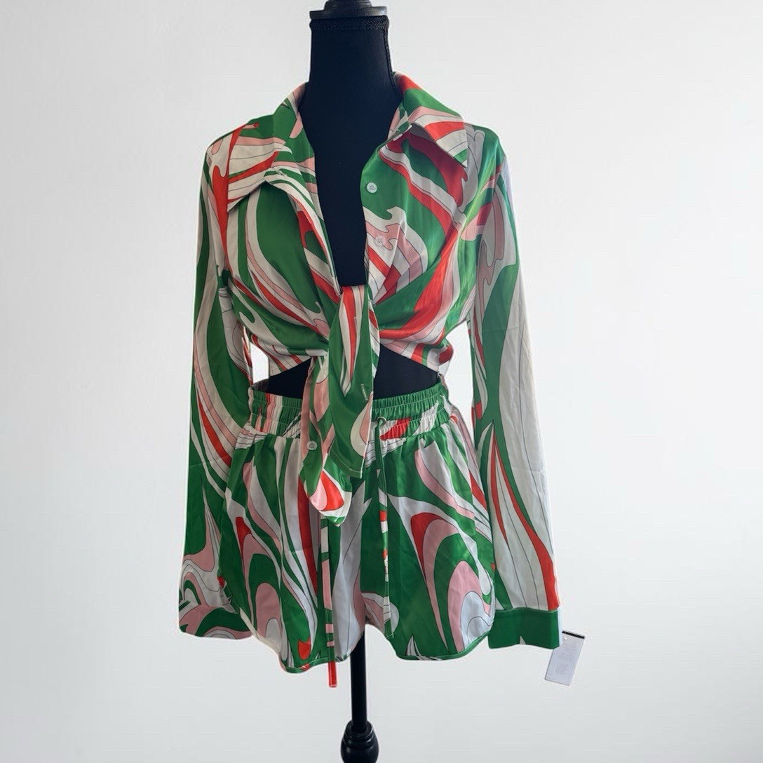 MI558 Los Angeles Women’s Satin Abstract Print Collared Button-Up Blouse M