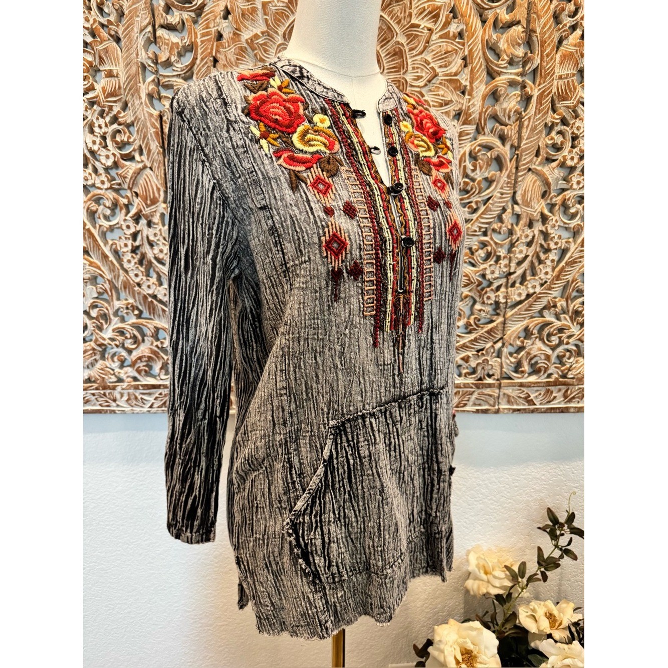 Tru Luxe Jeans Acid Wash Floral Embroidered Boho Cotton Tunic