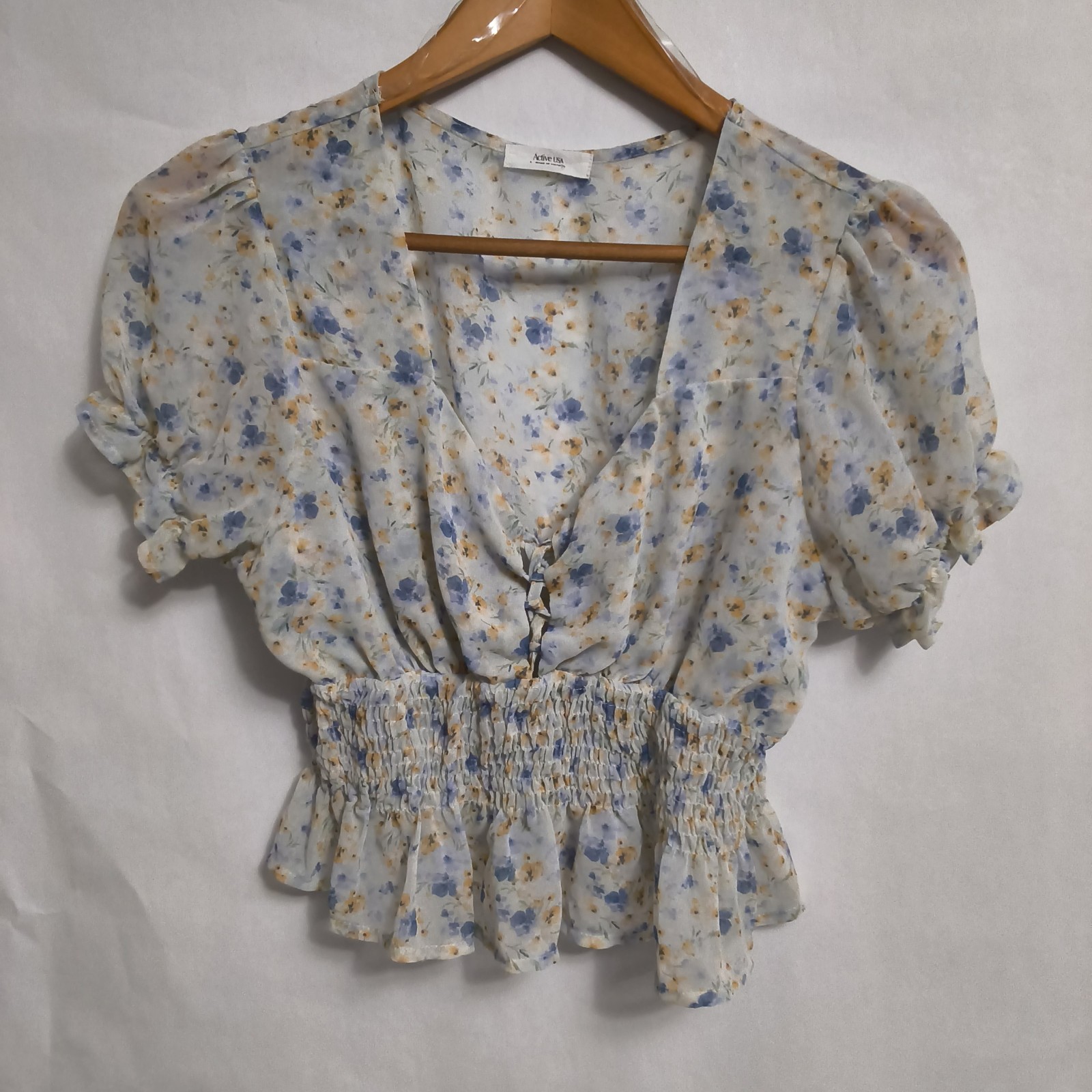 Active USA Floral Cottage Core Top Size S Short Sleeve V Neck Boho Peasant Shirt