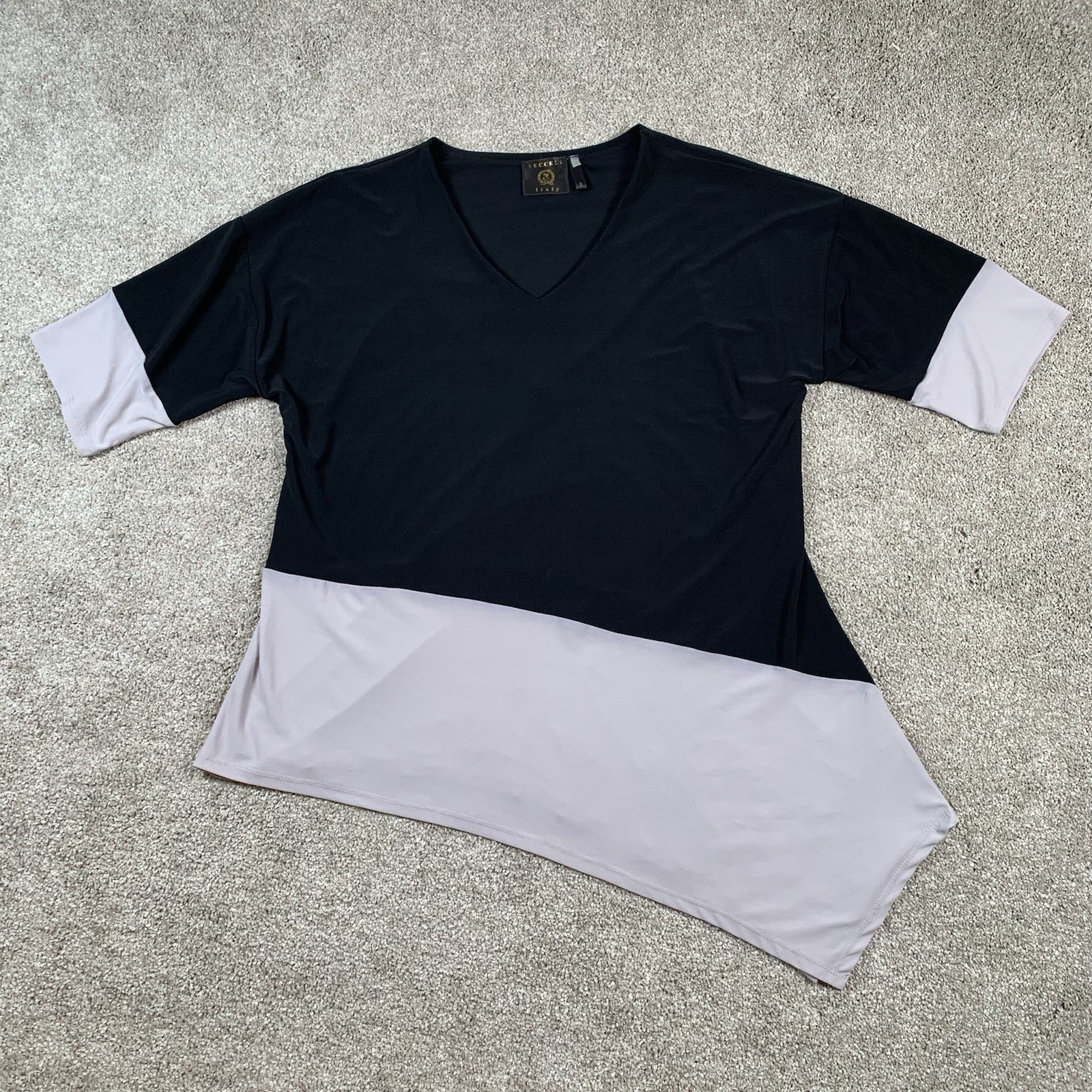 VECCELI ITALY Gray Black Oversized Asymmetrical Blouse Top Shirt Women’s Small