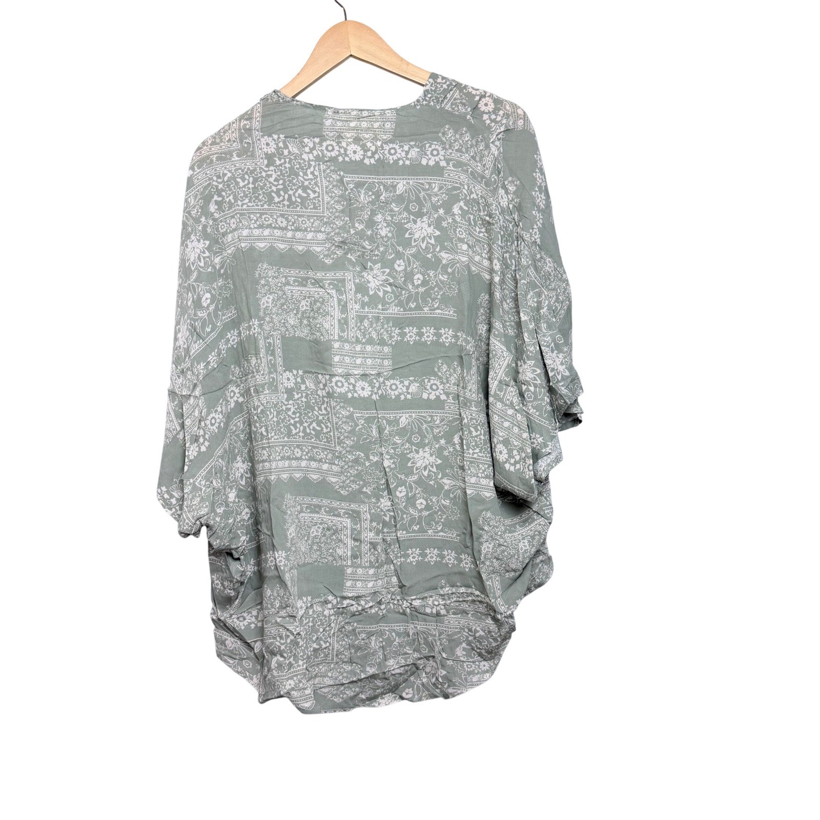 Style Rack Sage Green Bandana Floral Kimono Cardigan ST311418 Small NWT