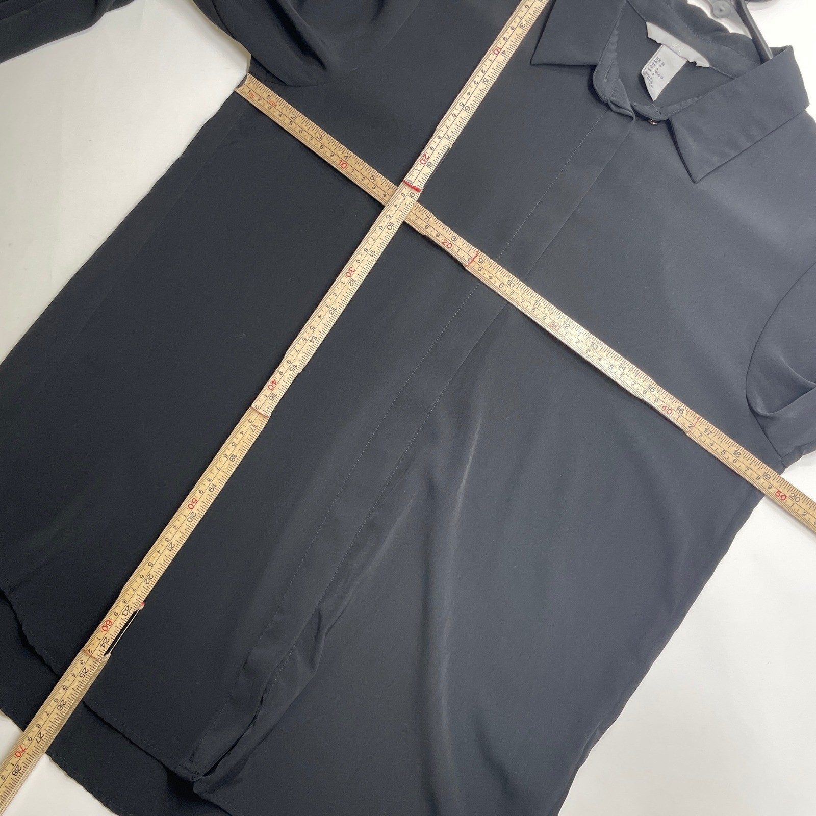 H&M Wmns Black Hidden Button Down Long Sleeve Blouse Sz 6 Officecore Minimalist