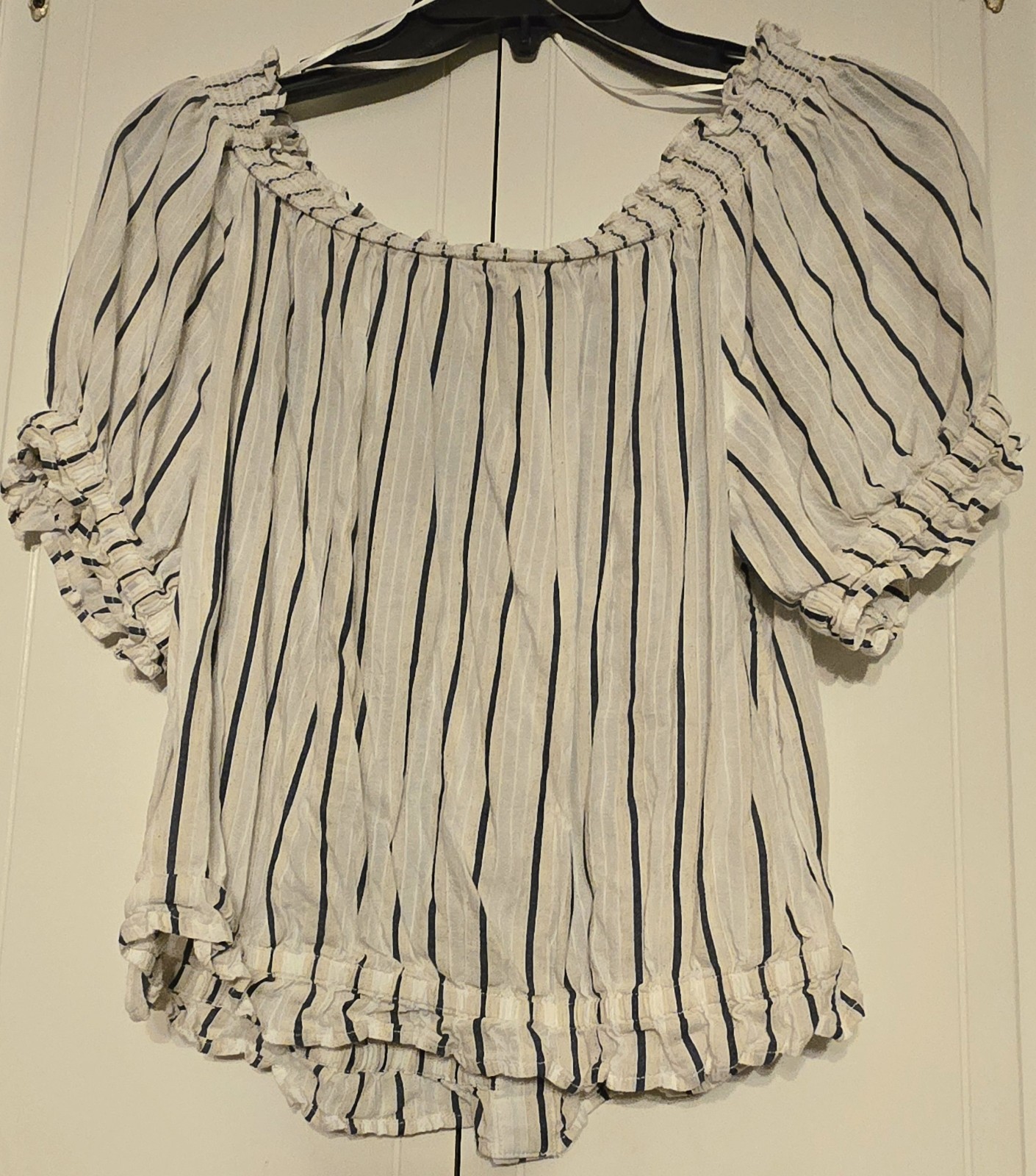 H&M Off-the-Shoulder Striped Crop Top Button Up Puffed Short Sleeves Size 10