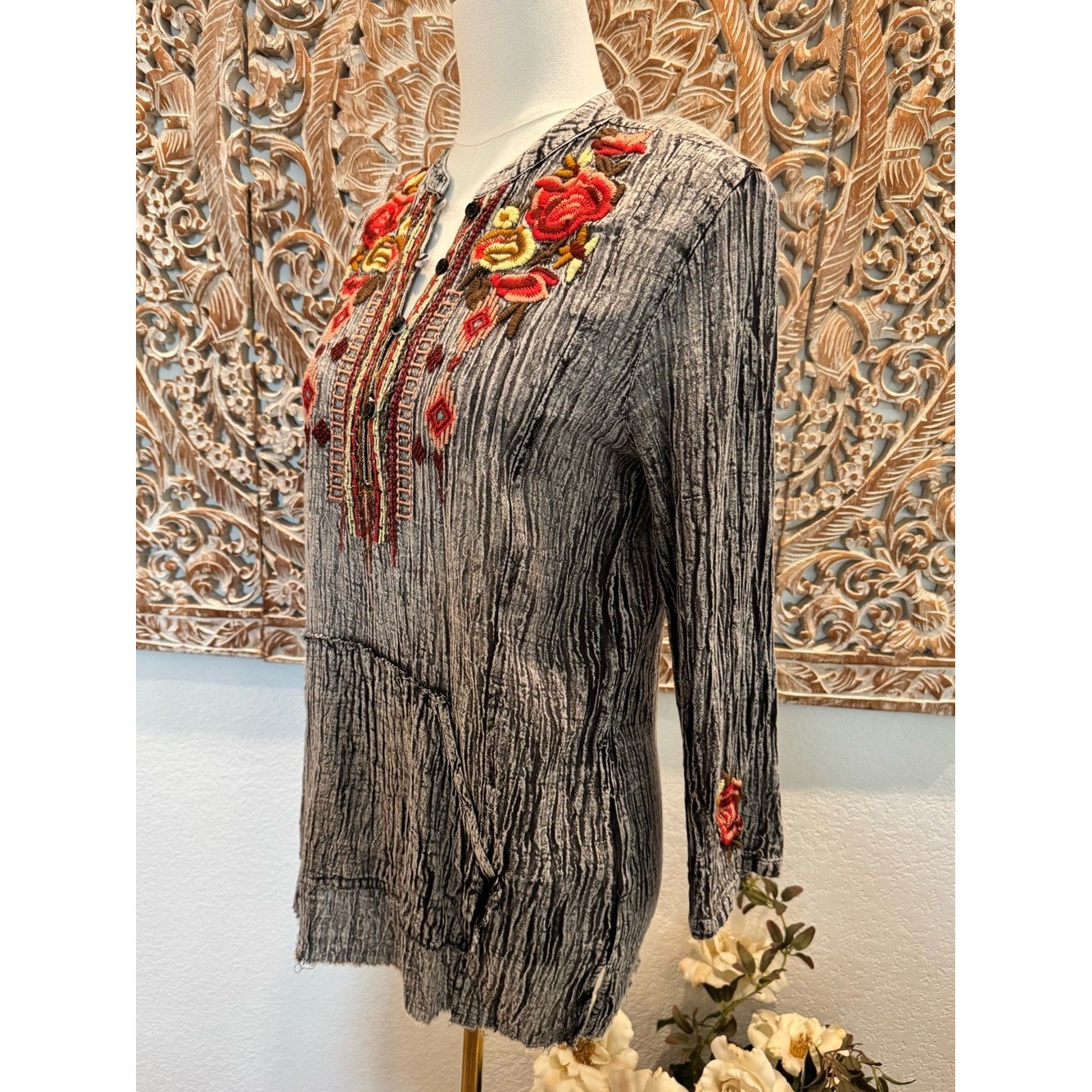 Tru Luxe Jeans Acid Wash Floral Embroidered Boho Cotton Tunic