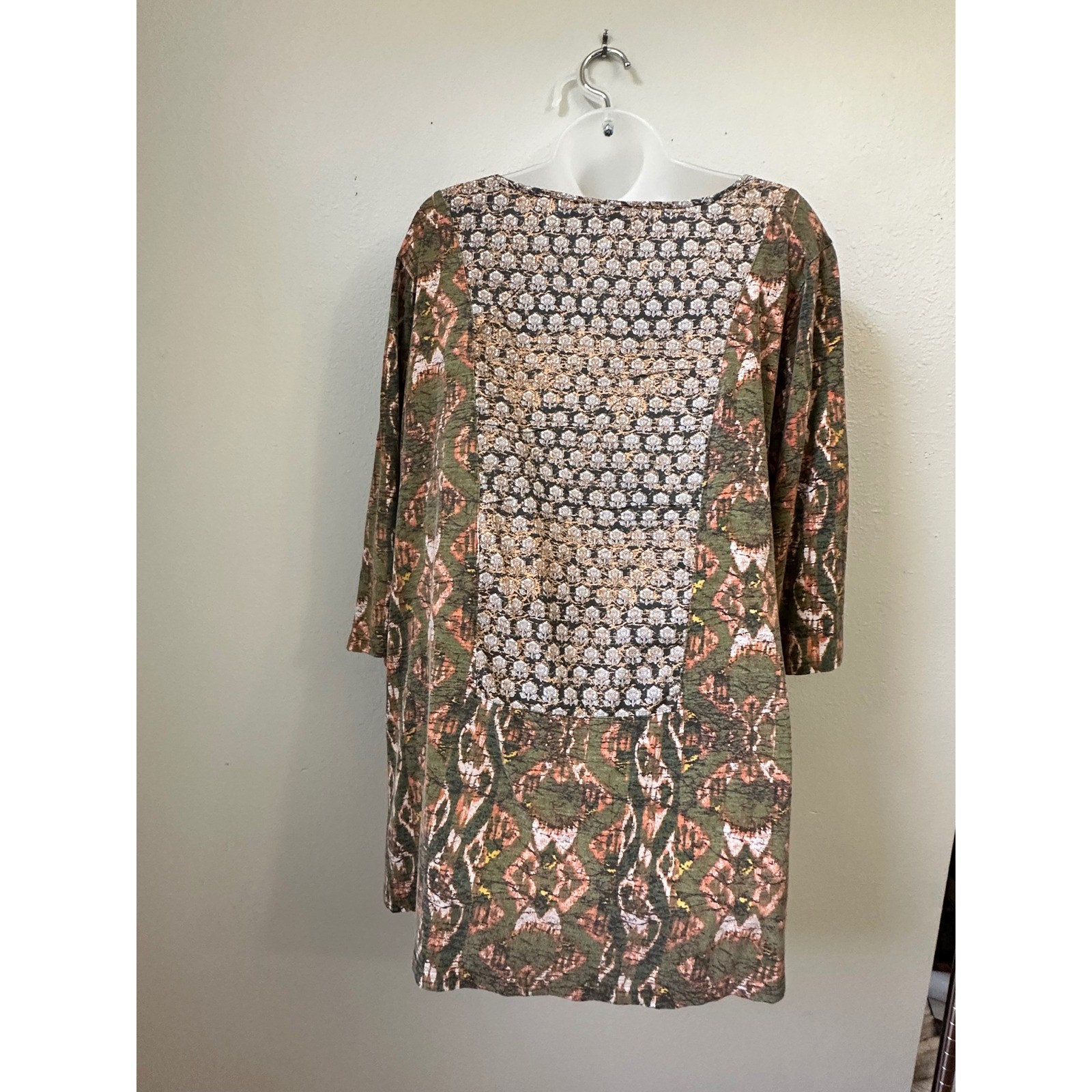 Denim 24/7 Women 3X Tunic Top Olive Green Mixed Print Boho Split Neck 30/32