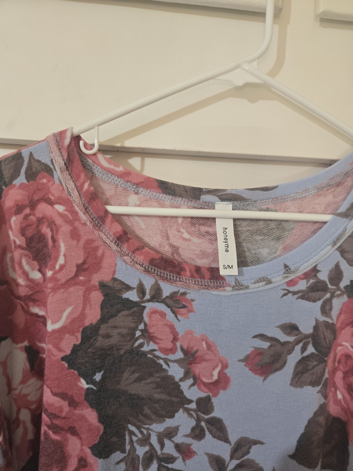 honeyme Floral Scoop Neck Women Top – Blue and Pink – Sz S/M