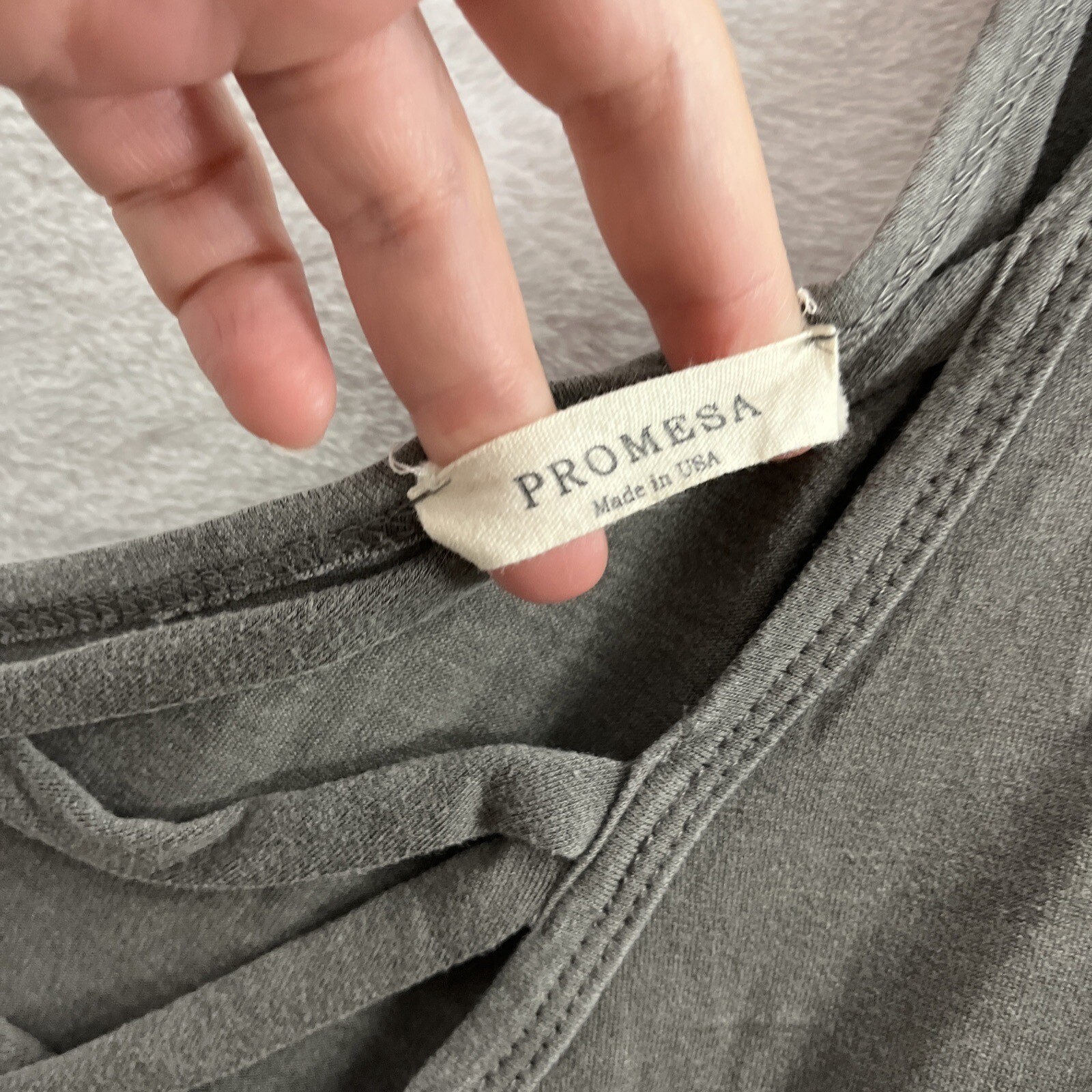 Promesa Blouse Top Womans Medium Solid Gray 3/4 Sleeve V Neck Pullover