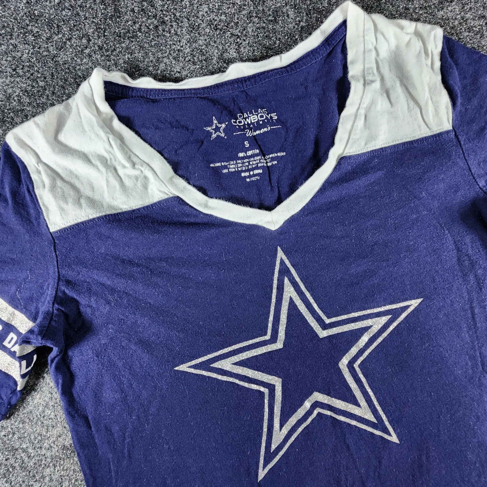 Dallas Cowboys Womens T-Shirt Navy Blue Silver Glitter Star V-Neck Size S NFL