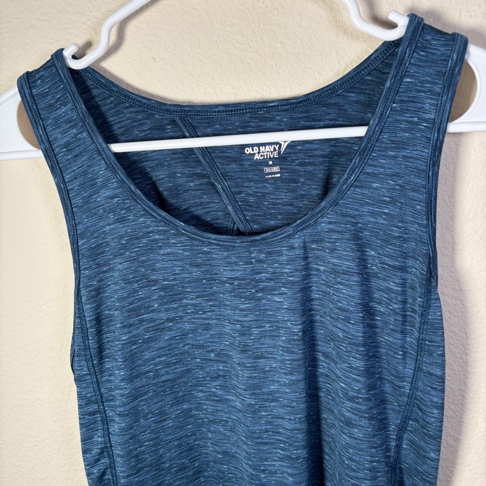 Old Navy Tank Top Women’s Medium Blue Go-Dry Sleeveless Round Neck Active