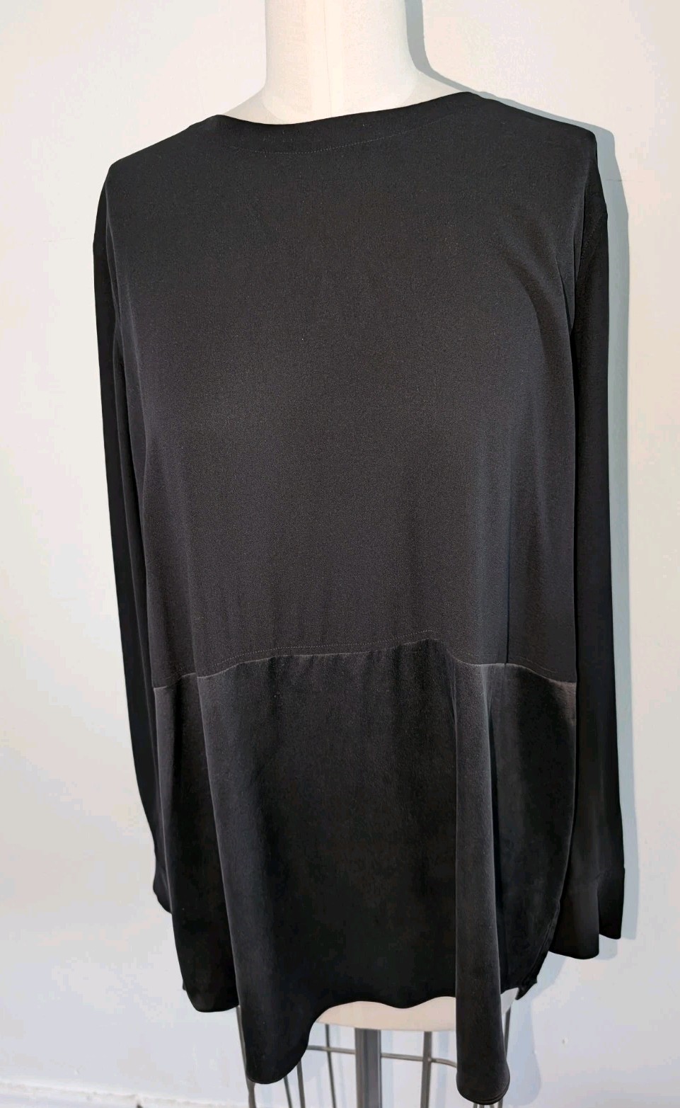 Eileen Fisher Silk Tunic Top Black Long Slv Silk Crepe & Satin Small READ