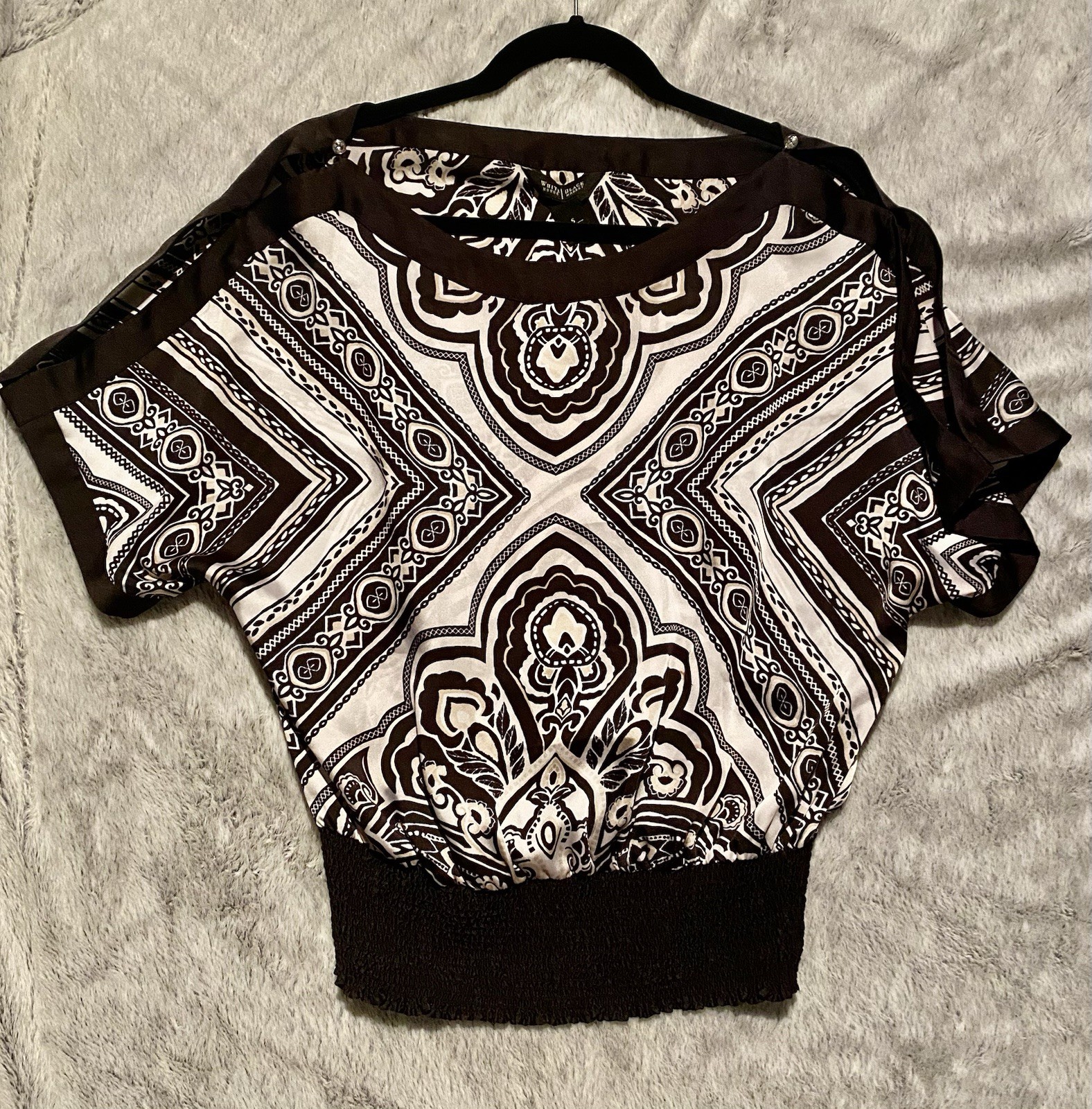 White House Black Market Woman’s Blouse Size Small Black White Dolman Boho