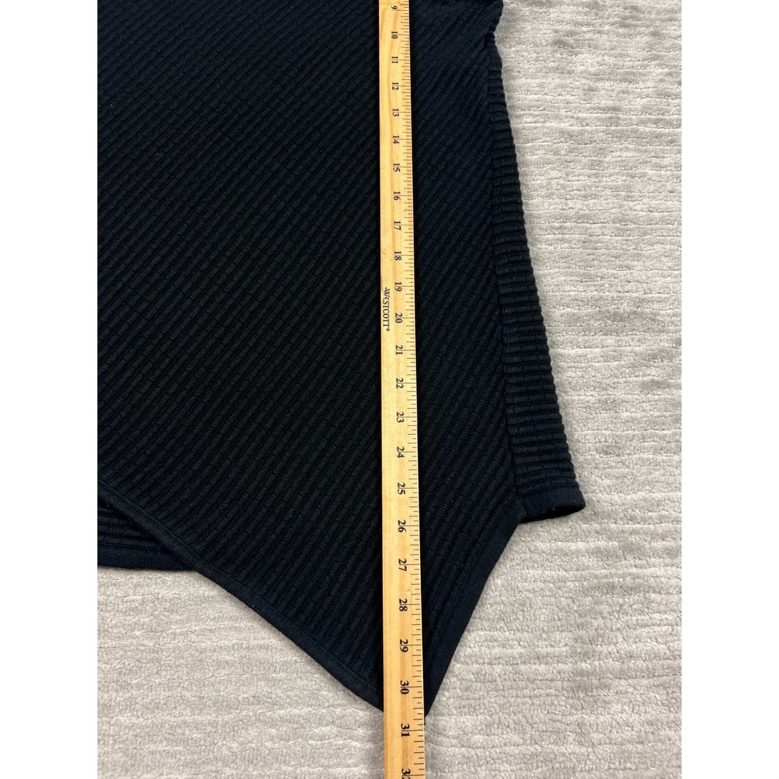 Cato Knit Top Womens Medium Black Asymmetrical Hem Ribbed Sleeveless Crew Neck