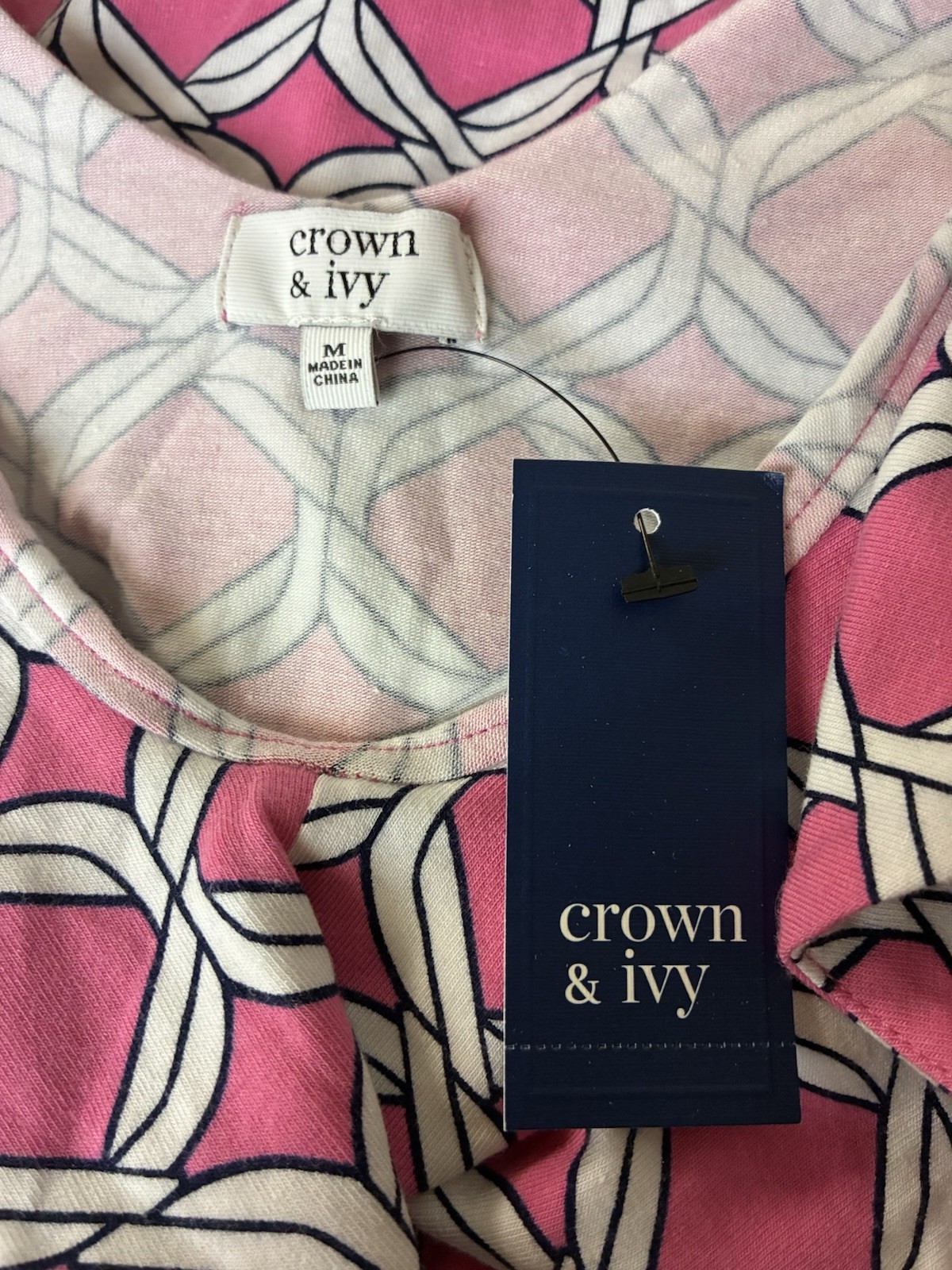 Crown & Ivy Pink Geometric Ruffle Tank Top Women’s Medium Sleeveless Stretch