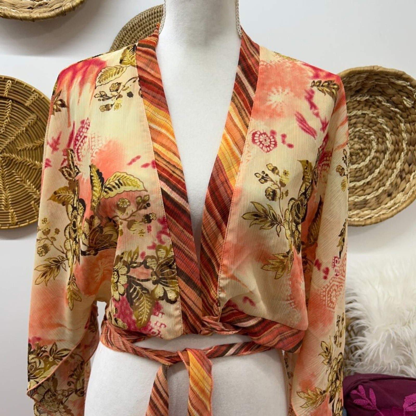 Vintage Y2K 2000s Mix It Floral Wrap Tie Flowy Cropped Blouse Crop Top Large
