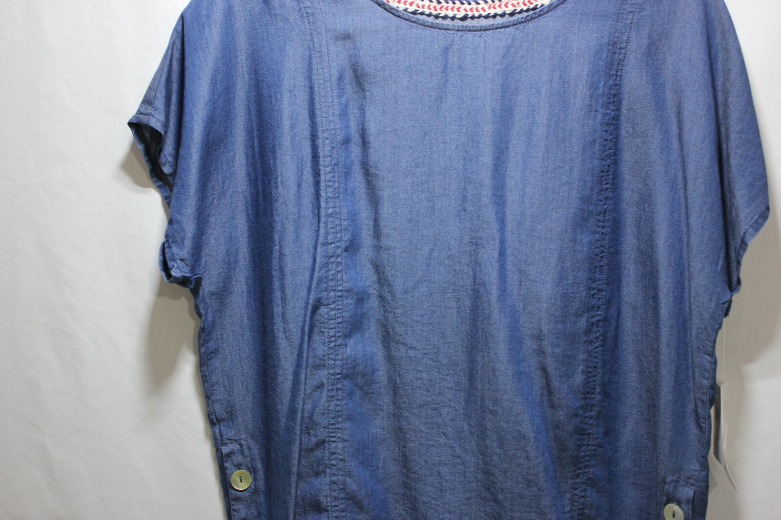 John Paul Richard Woman’s Sleeve less Top – Size Med NWT