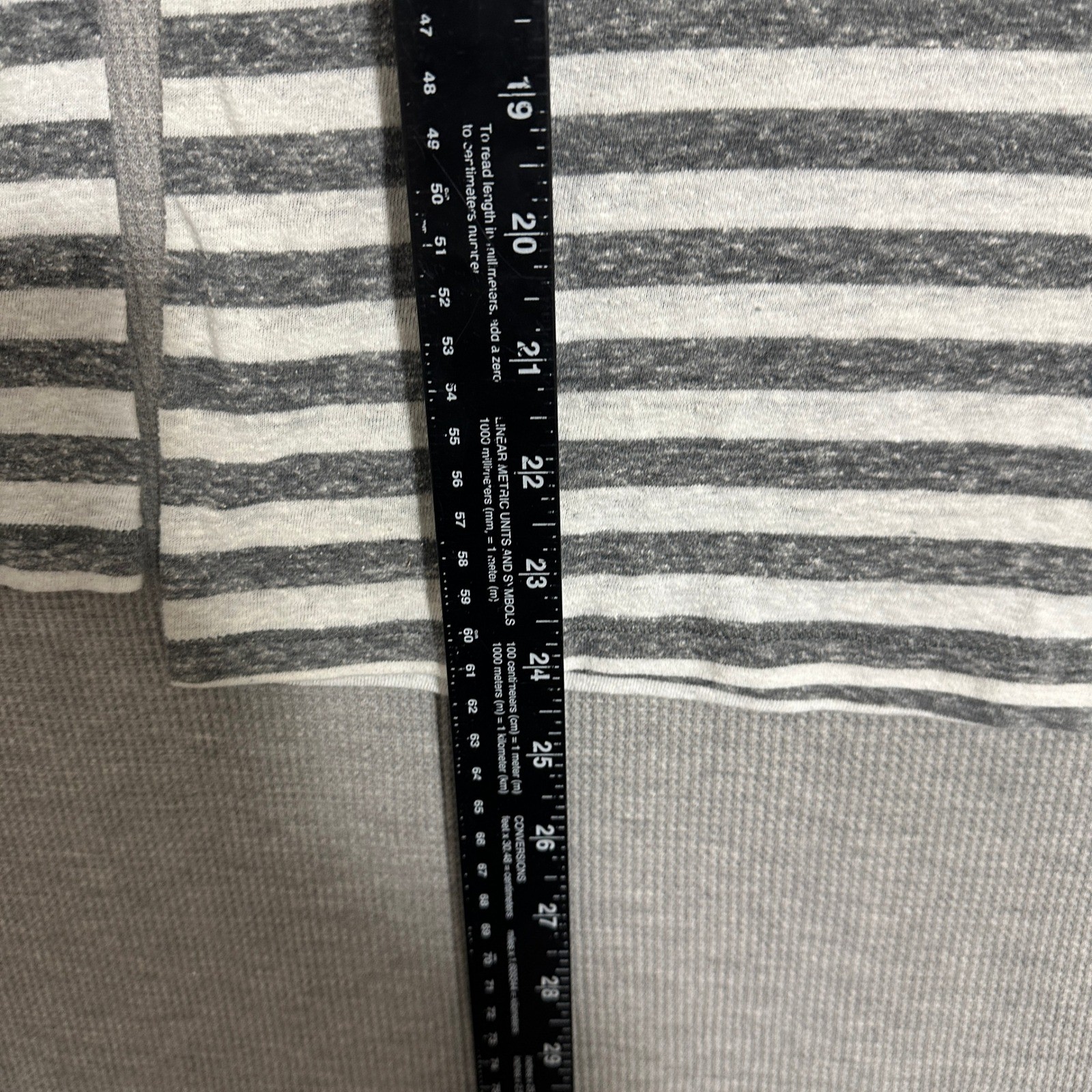 Hollister Striped V-Neck Long Sleeve T-Shirt Slim Fit Gray White Womens Size S