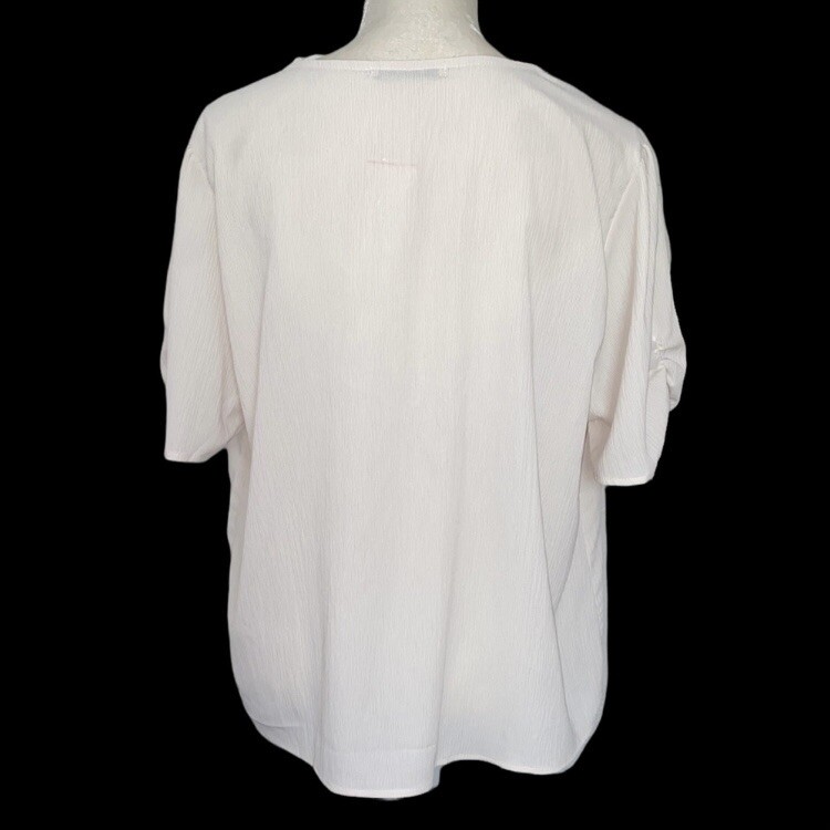 NWT Active USA Lightweight Women’s Cream Button Blouse sz 1XL
