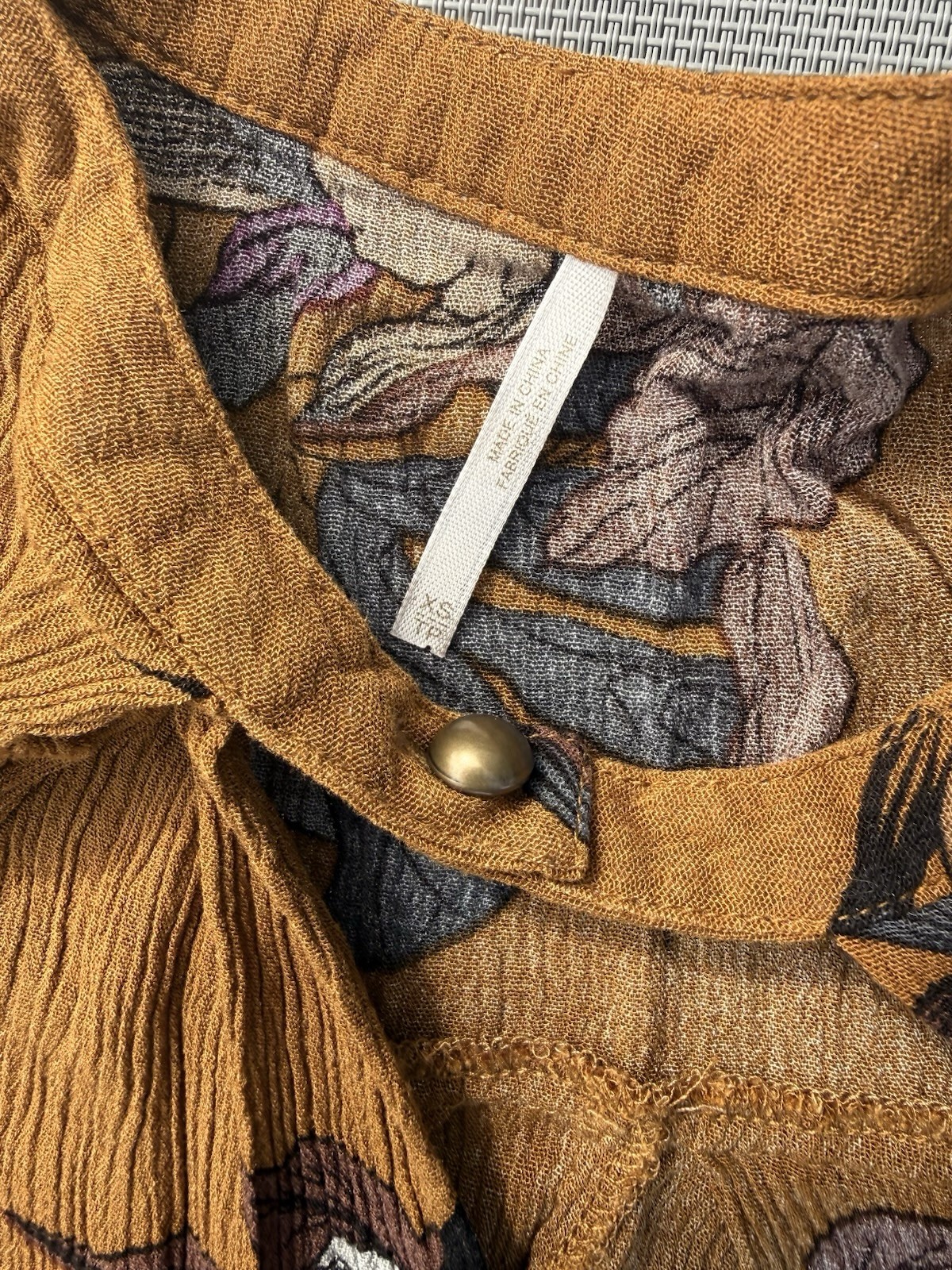 Free People Women’s XS Brown Floral Crepe Tunic Blouse Keyhole