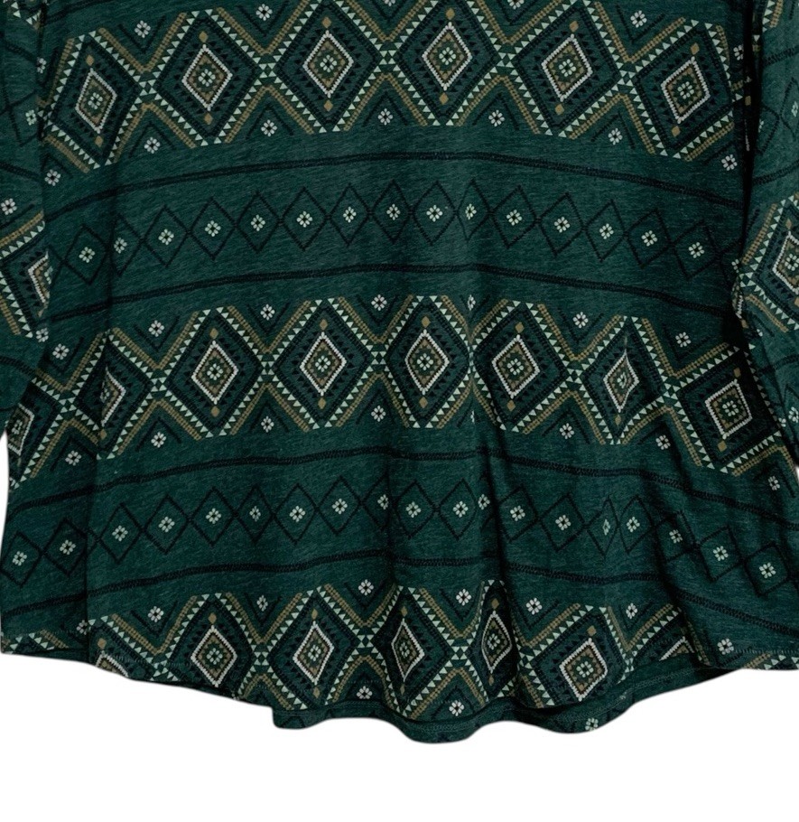Sonoma The Everyday Tee Womens Size XXL Green Aztec Long Sleeve V-Neck Knit