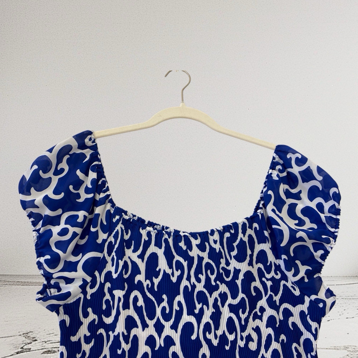 Womens Geo Print Pleated Embroidered Top Size Large Whimsy Artsy Summer Chic