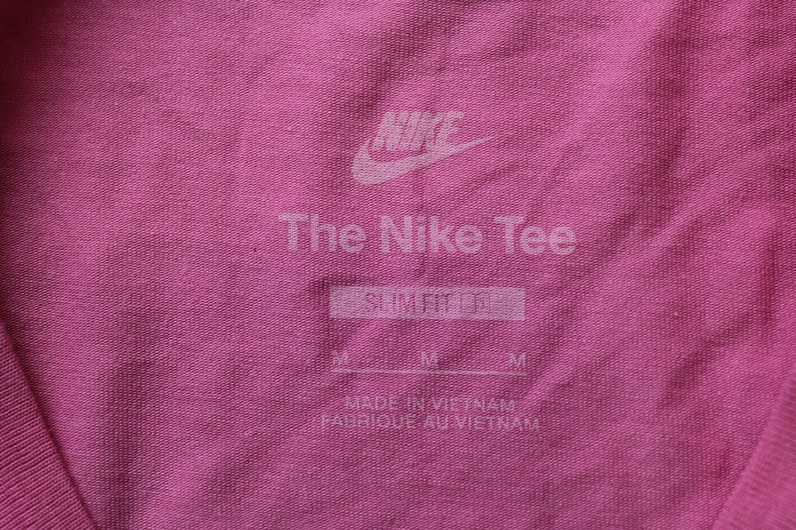 Nike Women’s Short Sleeve Sportswear Chill Knit T-Shirt EJ3 Peony Medium