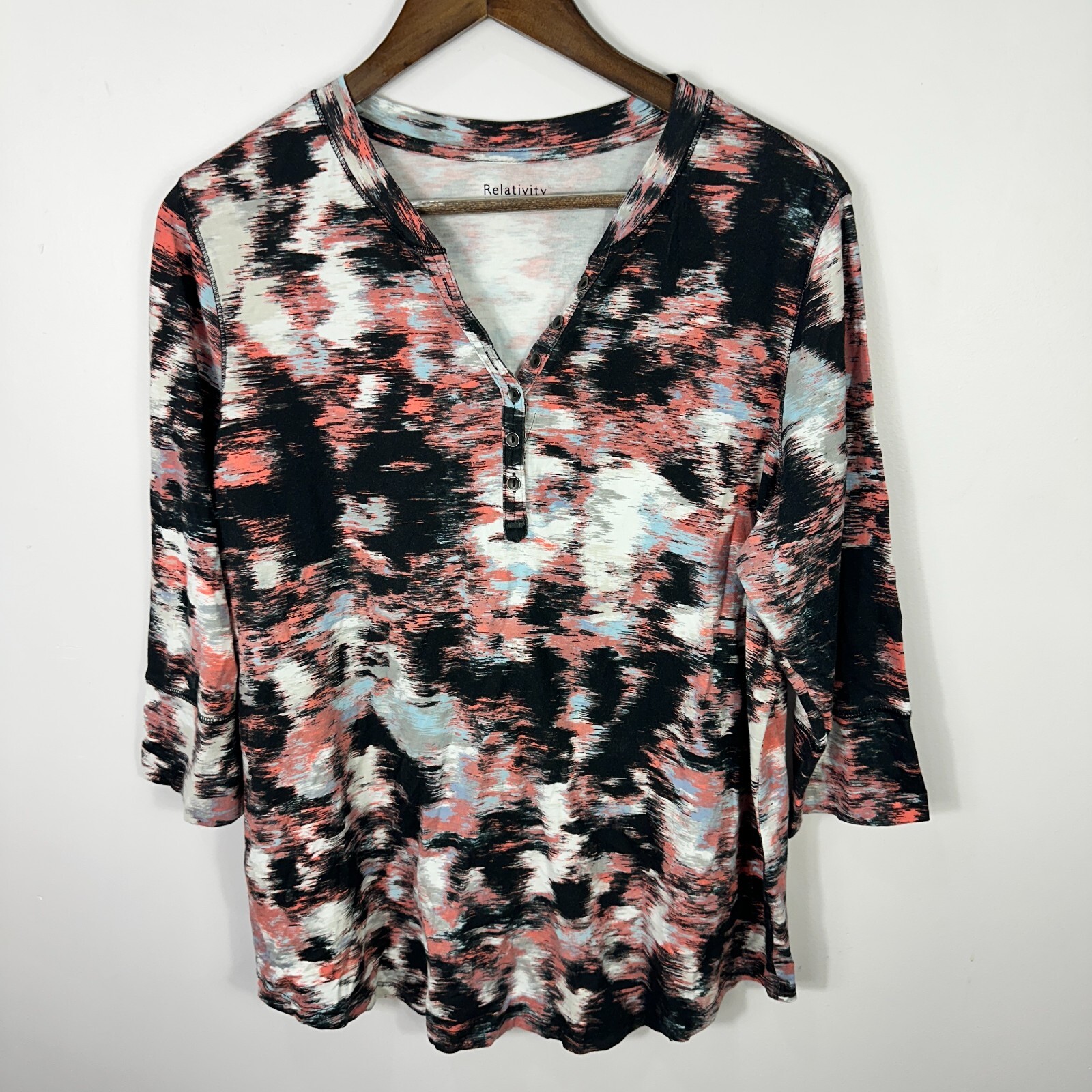 Relativity Womens IX Abstract Henley Top Black Tie Dye 3/4 Sleeve Boho Artsy