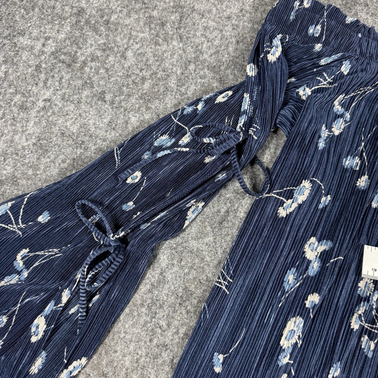 LC Lauren Conrad Floral Blouse Navy Whit Long Sleeve Boho Sz M Cottagecore Fairy