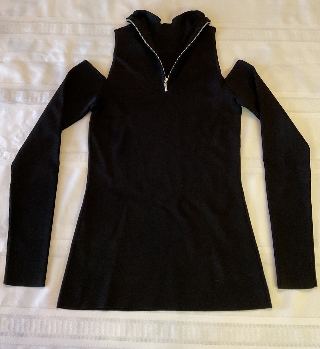 White House Black Market Ribbed Mock Turtleneck Cold shoulder L/S Black Sz S